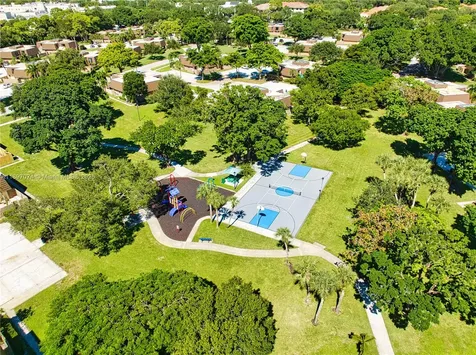 1419 14th Court Palm Beach Gardens FL 33410