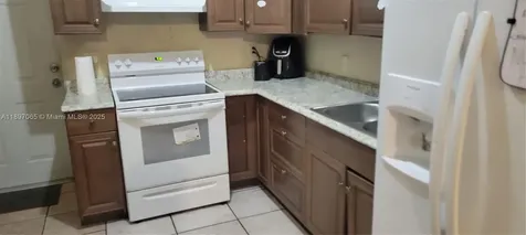 4031 SW 19th Street West Park FL 33023