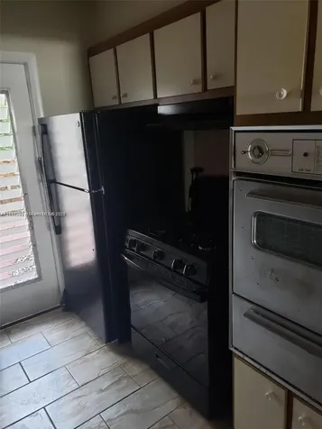 8040 Tatum Waterway Drive Miami Beach FL 33141