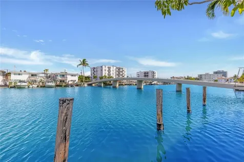 8040 Tatum Waterway Drive Miami Beach FL 33141