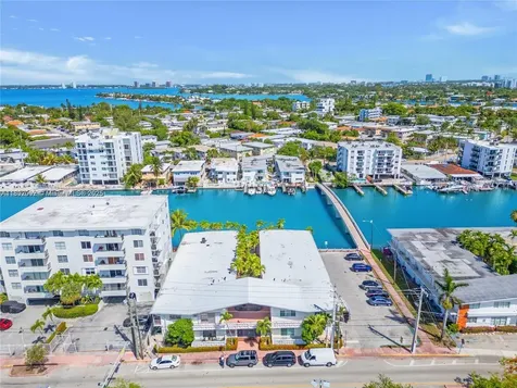 8040 Tatum Waterway Drive Miami Beach FL 33141