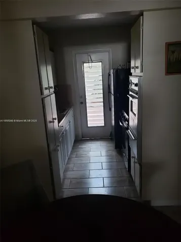 8040 Tatum Waterway Drive Miami Beach FL 33141