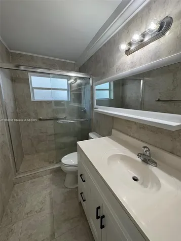 8040 Tatum Waterway Drive Miami Beach FL 33141