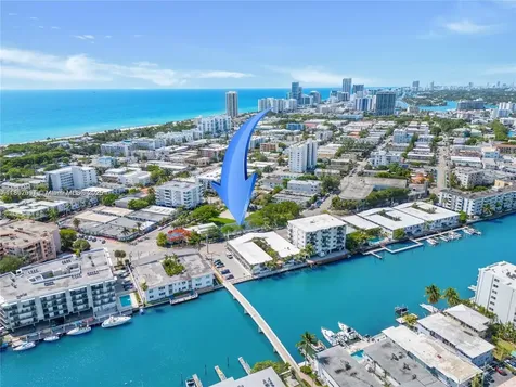 8040 Tatum Waterway Drive Miami Beach FL 33141