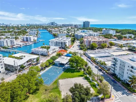 8040 Tatum Waterway Drive Miami Beach FL 33141