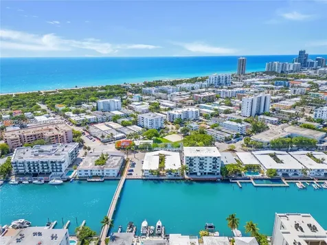 8040 Tatum Waterway Drive Miami Beach FL 33141