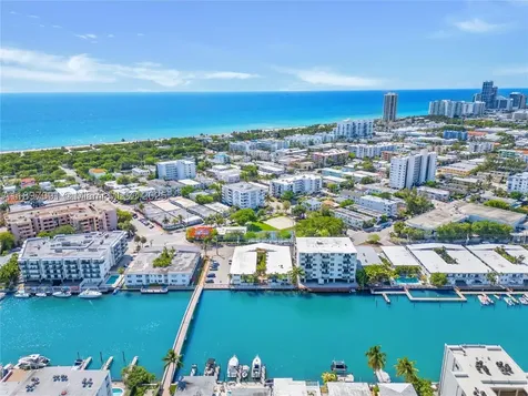 8040 Tatum Waterway Drive Miami Beach FL 33141