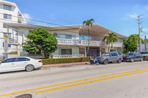 8040 Tatum Waterway Drive Miami Beach FL 33141