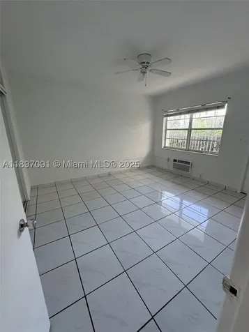 8040 Tatum Waterway Drive Miami Beach FL 33141