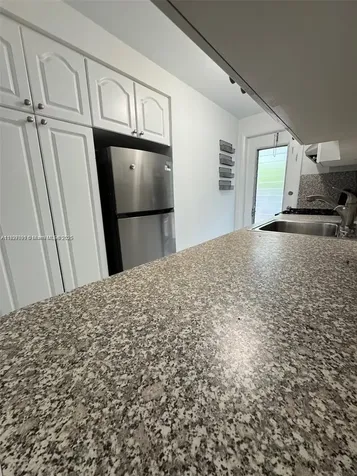8040 Tatum Waterway Drive Miami Beach FL 33141