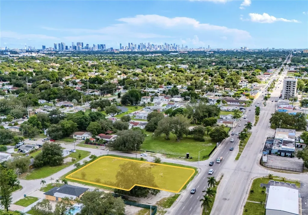 8901 NW 22nd Avenue Miami FL 33147
