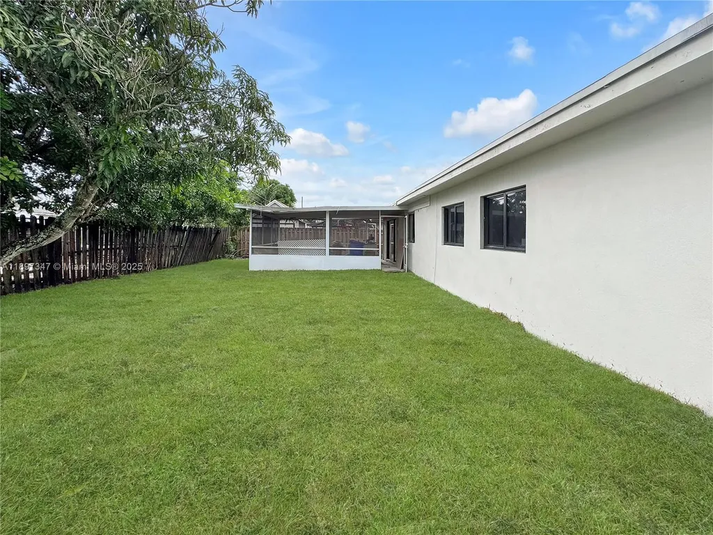 1449 SW 49th Avenue Fort Lauderdale FL 33317
