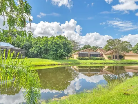 3065 NW 48th Avenue Coconut Creek FL 33063