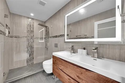 18578 Woodstream Drive Boca Raton FL 33498