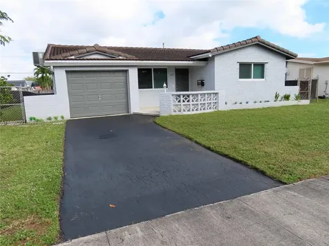 4233 Washington Street Hollywood FL 33021
