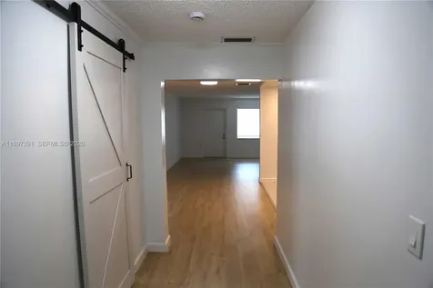 4233 Washington Street Hollywood FL 33021