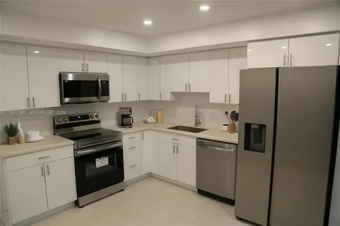 4233 Washington Street Hollywood FL 33021