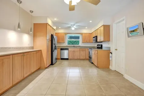 1221 Singer Drive Singer Island FL 33404