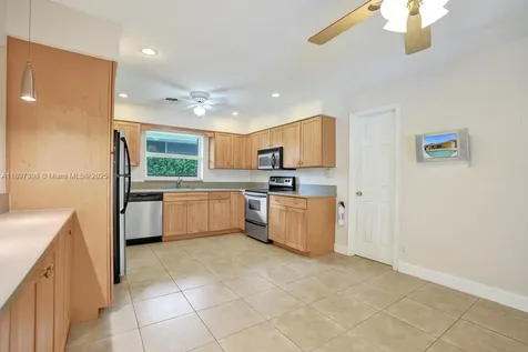 1221 Singer Drive Singer Island FL 33404