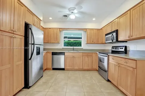 1221 Singer Drive Singer Island FL 33404