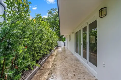 50 SW 26th Road Miami FL 33129
