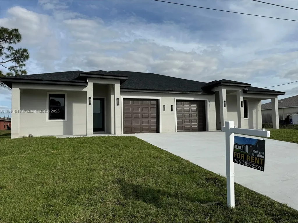 4876 30 Th Street SW Lehigh Acres FL 33973
