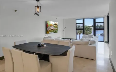 20515 E Country Club Drive Aventura FL 33180