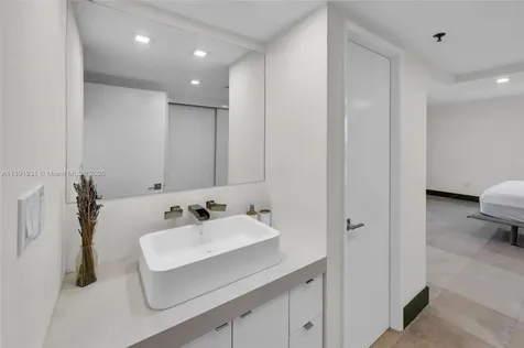 20515 E Country Club Drive Aventura FL 33180