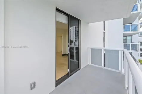20515 E Country Club Drive Aventura FL 33180