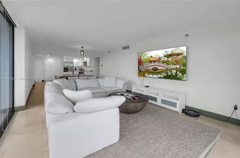 20515 E Country Club Drive Aventura FL 33180