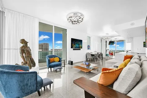 900 Biscayne Boulevard Miami FL 33132