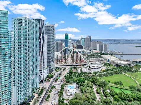 900 Biscayne Boulevard Miami FL 33132
