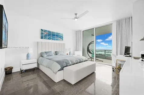 900 Biscayne Boulevard Miami FL 33132