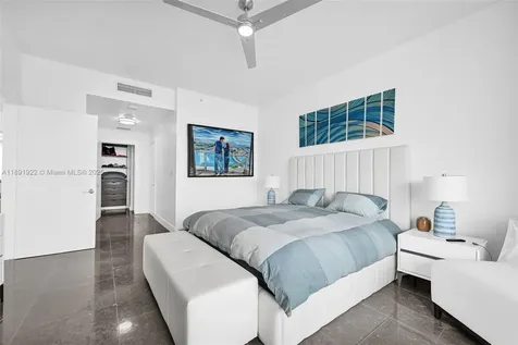 900 Biscayne Boulevard Miami FL 33132