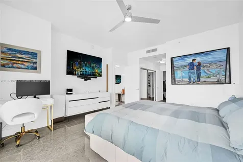 900 Biscayne Boulevard Miami FL 33132