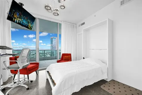 900 Biscayne Boulevard Miami FL 33132