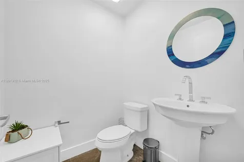 900 Biscayne Boulevard Miami FL 33132