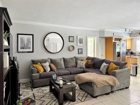 924 SE 2nd Street Fort Lauderdale FL 33301
