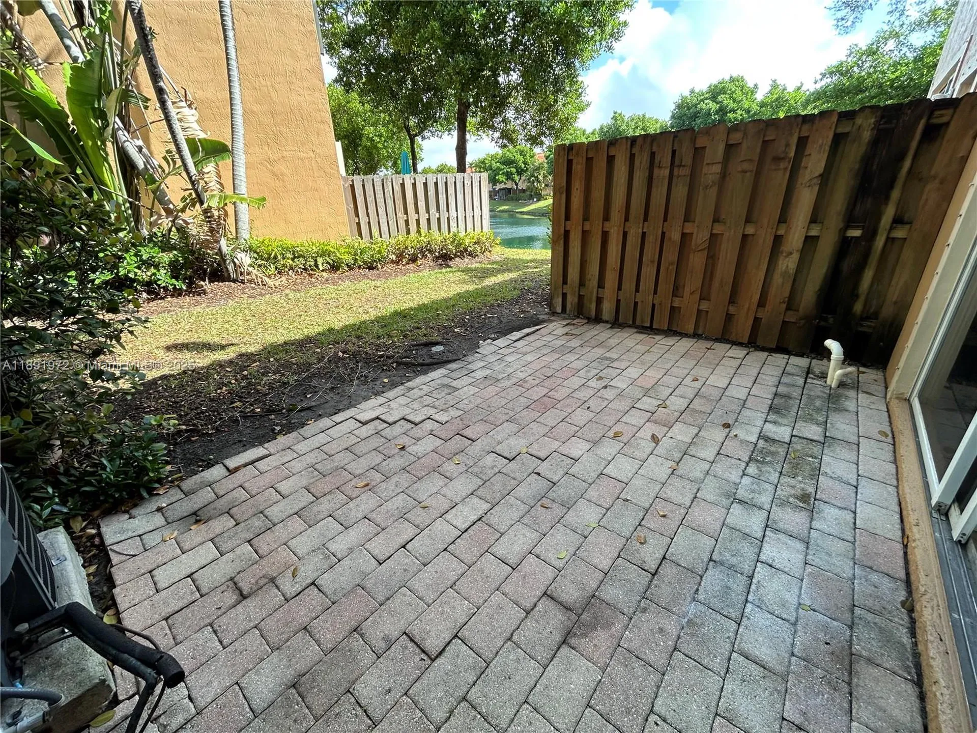 2279 Anchor Court Fort Lauderdale FL 33312