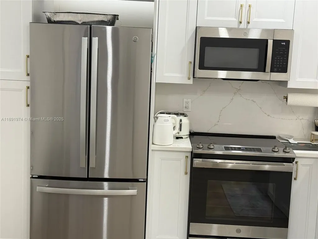 8204 Summerbreeze Lane Boca Raton FL 33496