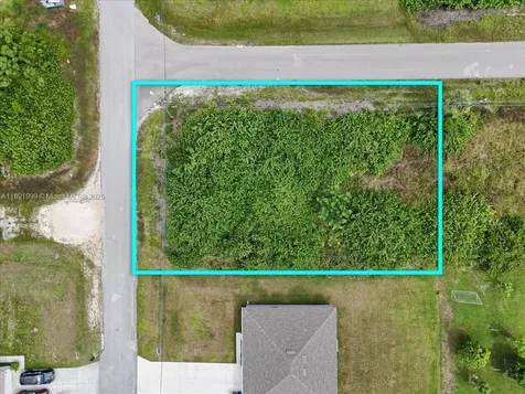 4201 15 Street SW Lehigh Acres FL 33976
