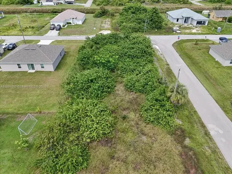 4201 15 Street SW Lehigh Acres FL 33976