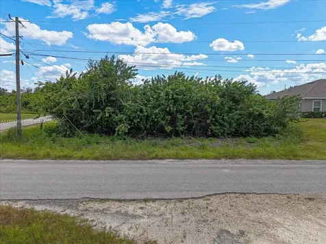 4201 15 Street SW Lehigh Acres FL 33976