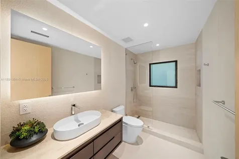 222 E Rivo Alto Drive Miami Beach FL 33139