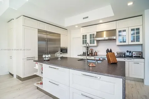 3500 Island Boulevard Aventura FL 33160