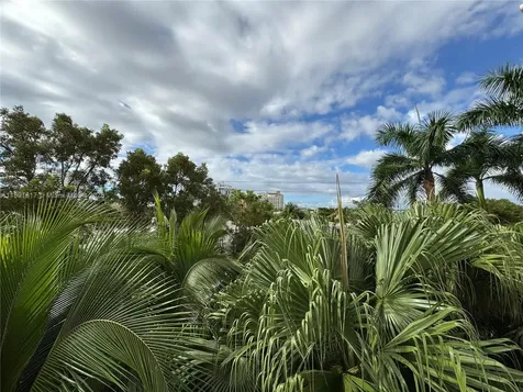 2775 NE 187th Street Aventura FL 33180