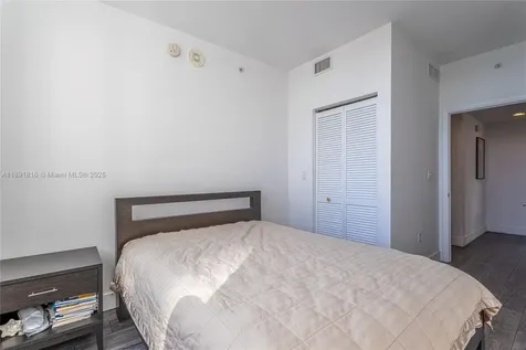 253 NE 2nd Street Miami FL 33132