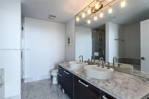 253 NE 2nd Street Miami FL 33132