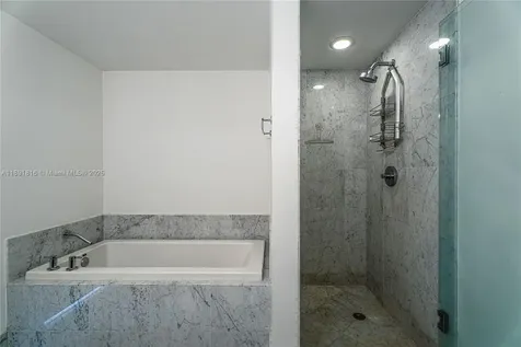 253 NE 2nd Street Miami FL 33132