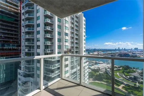 253 NE 2nd Street Miami FL 33132